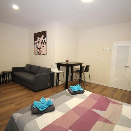 Urgel Habitaciones Barcelona Exteriör bild