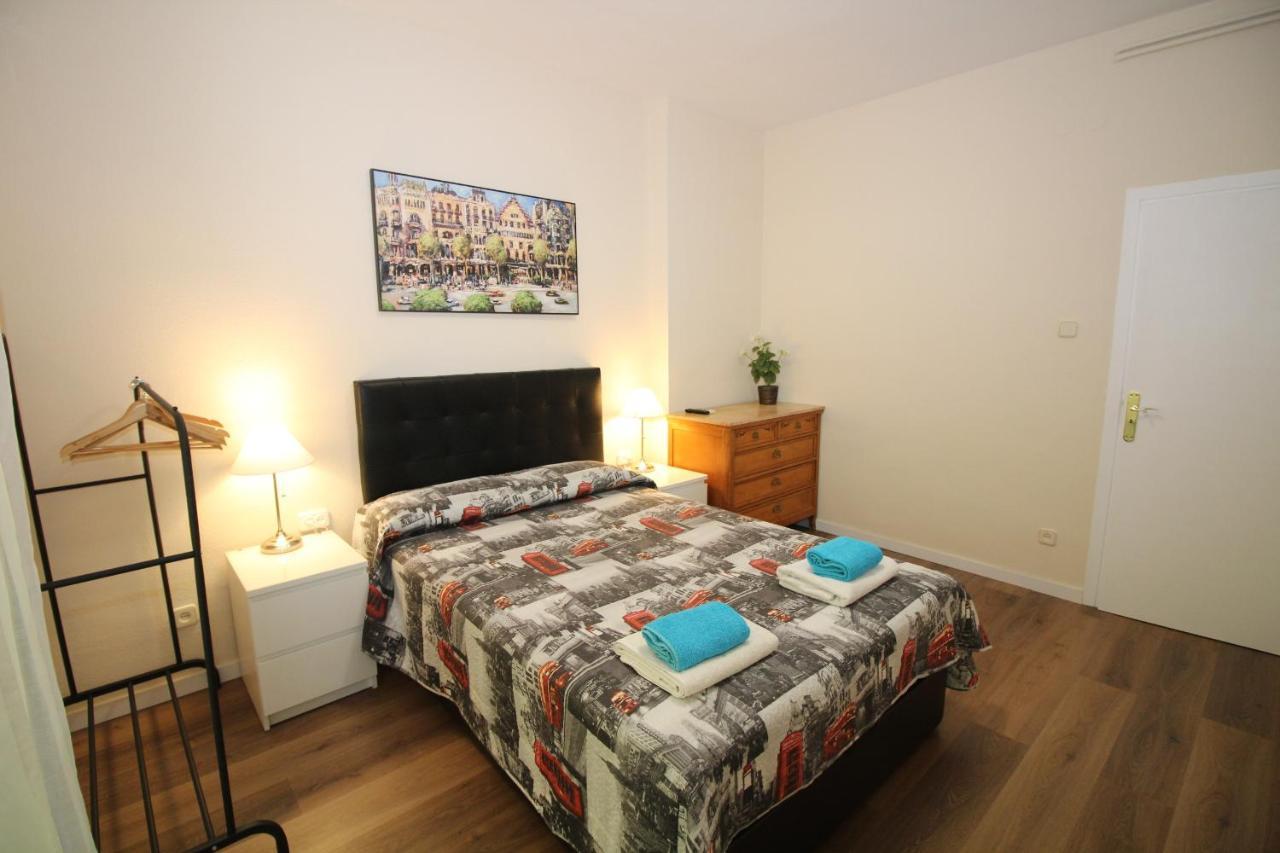Urgel Habitaciones Barcelona Exteriör bild