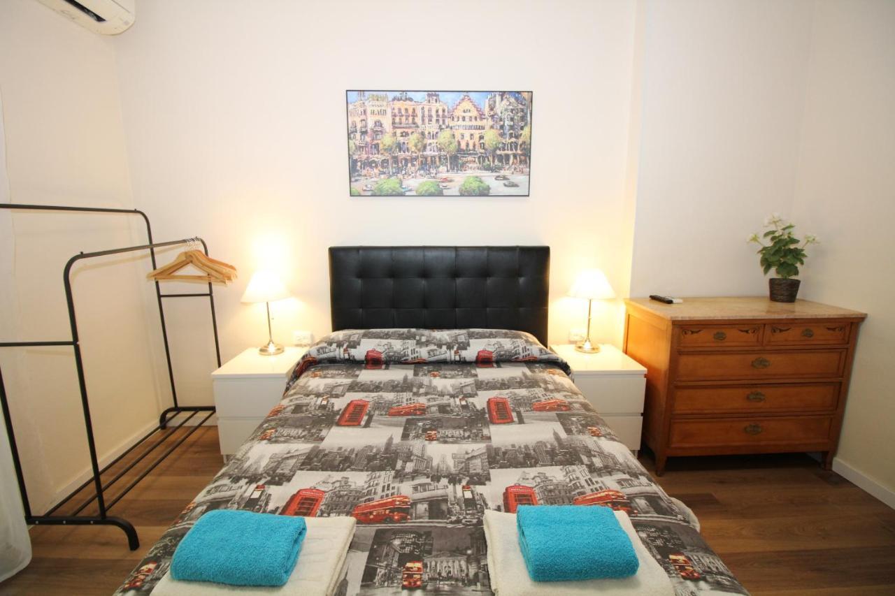 Urgel Habitaciones Barcelona Exteriör bild