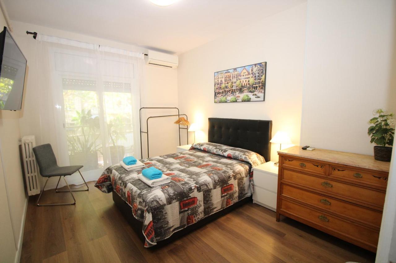 Urgel Habitaciones Barcelona Exteriör bild